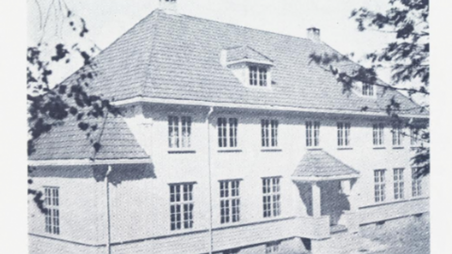 Den første instituttbygningen