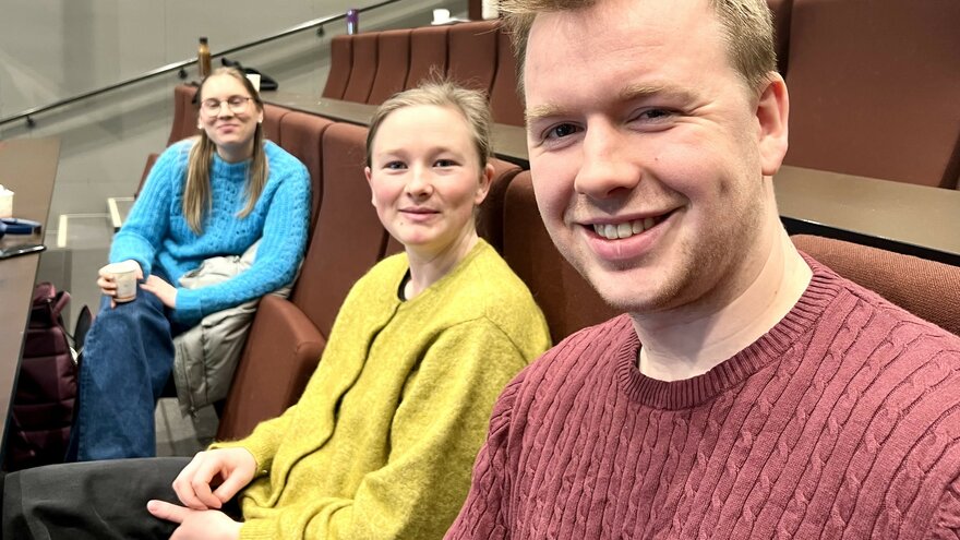 Akvastudentene Sara Blomsø, Petrin Nærland og Ragnar Kløvtveit 