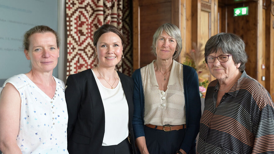 Gruppebilde med PhD kandidat Rønsen og veileder-teamet