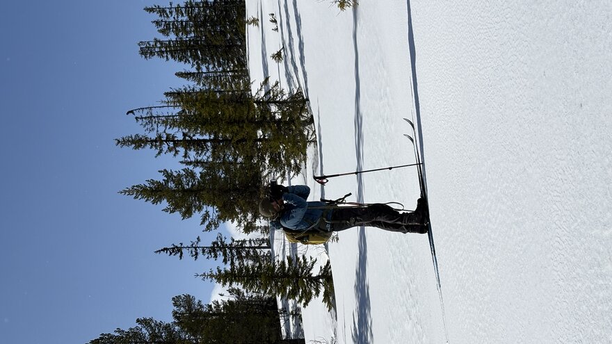 Coen van Bendegom, taking pictures and guiding in Edsåsdalen during one of the field excursions 