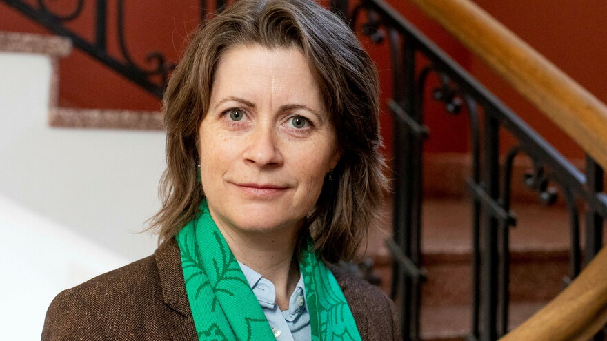Bildet viser Annette Alstadsæter 
Professor Handelshøyskolen , NMBU - Leder SKATTEFORSK - Senter for skatte- og adferdsforskning ved NMBU