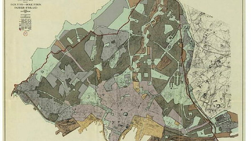 Draft of a coherent green infrastructure in Oslo, which created a network connecting the central area of Oslo with the forests surrounding the city. 

The Master Plan by Harald Hals in 1929 mentions that the contiguous park system is the main element, gre