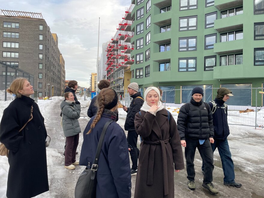 Befaring i Hovinbyen for SITRAPs tverrfaglig masterprosjekt.