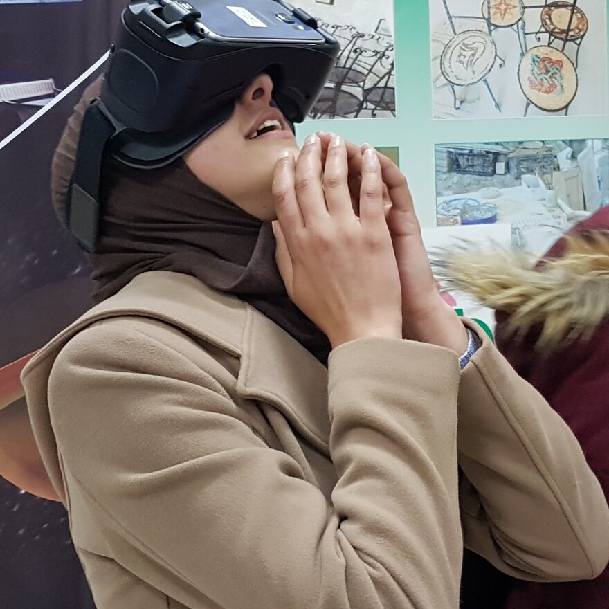 VR technology for empowering communities