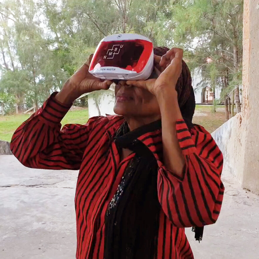 Med VR-brillene på kan du besøke steder og tider som ikke lengre er tilgjengelige for oss.
