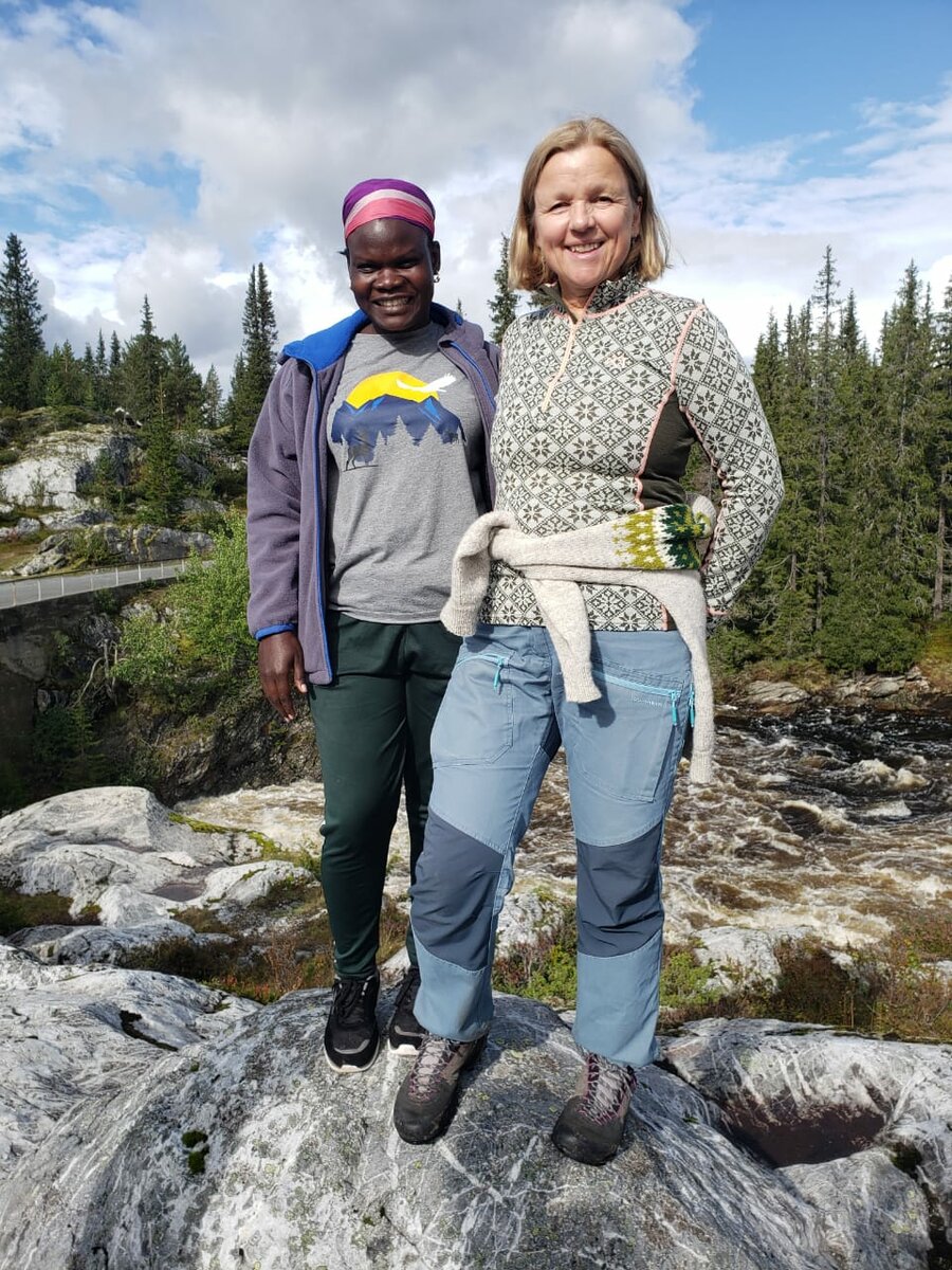 Student Jane Lakot and professor Guri Bang on a field trip to Lillehammer. 