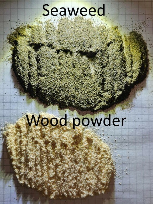 A mix of Seaweed and Wood Powder