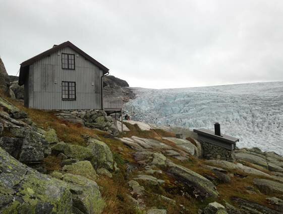 Demmevasshytta ved Hardangerjøkulen