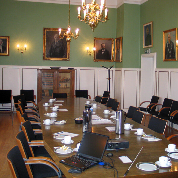 Forsamlingssalen brukes som møterom på 2000-tallet