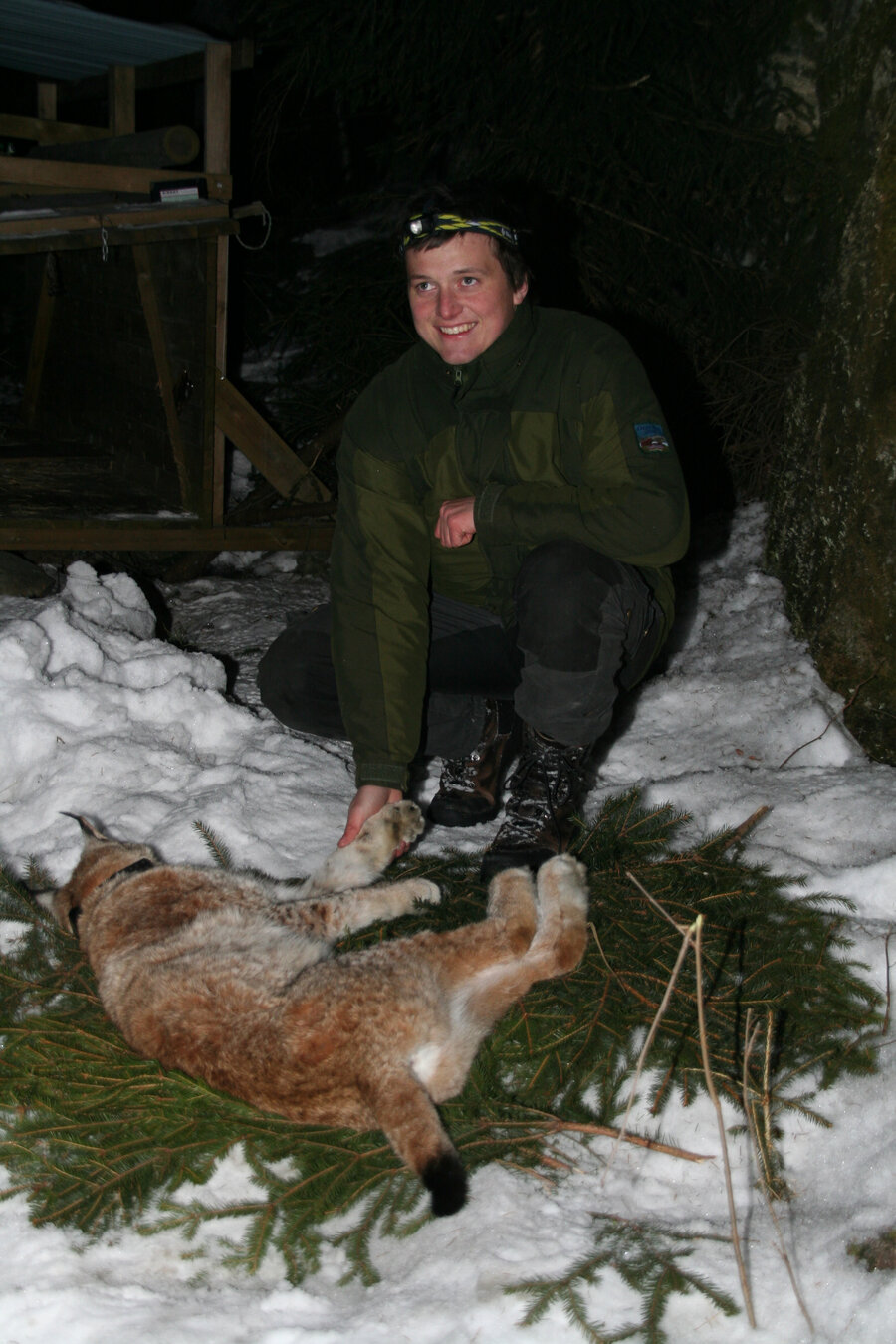 Masterstudent i naturforvaltning, Neri Horntvedt Thorsen i forbindelse med feltarbeidet til masteroppgaven. 