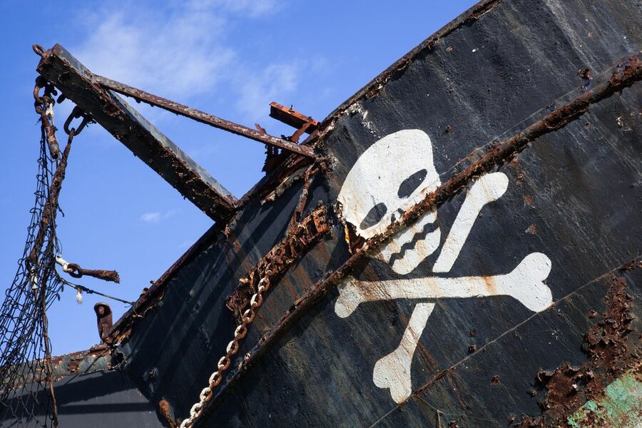 Rustent gammelt piratskip i Somalia.